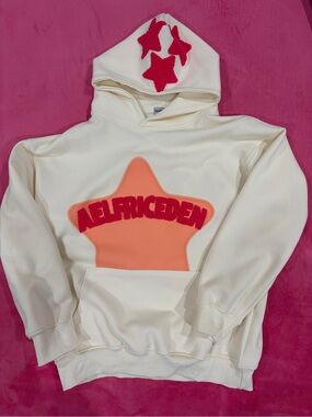 Aelfric Eden Cream Hoodie with Coral Star Design
